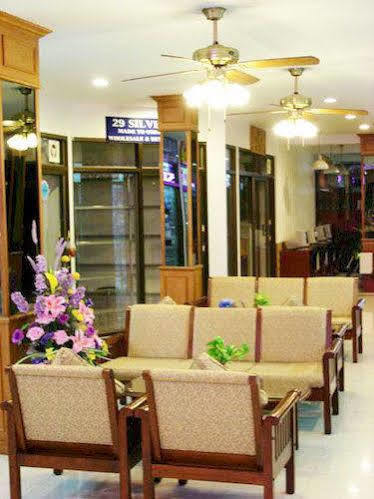 Asrama Center Point Plaza Bangkok